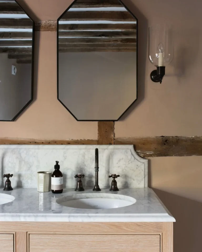 Kent Farmhouse: 17th-Century En-Suite - KF En-suite 2