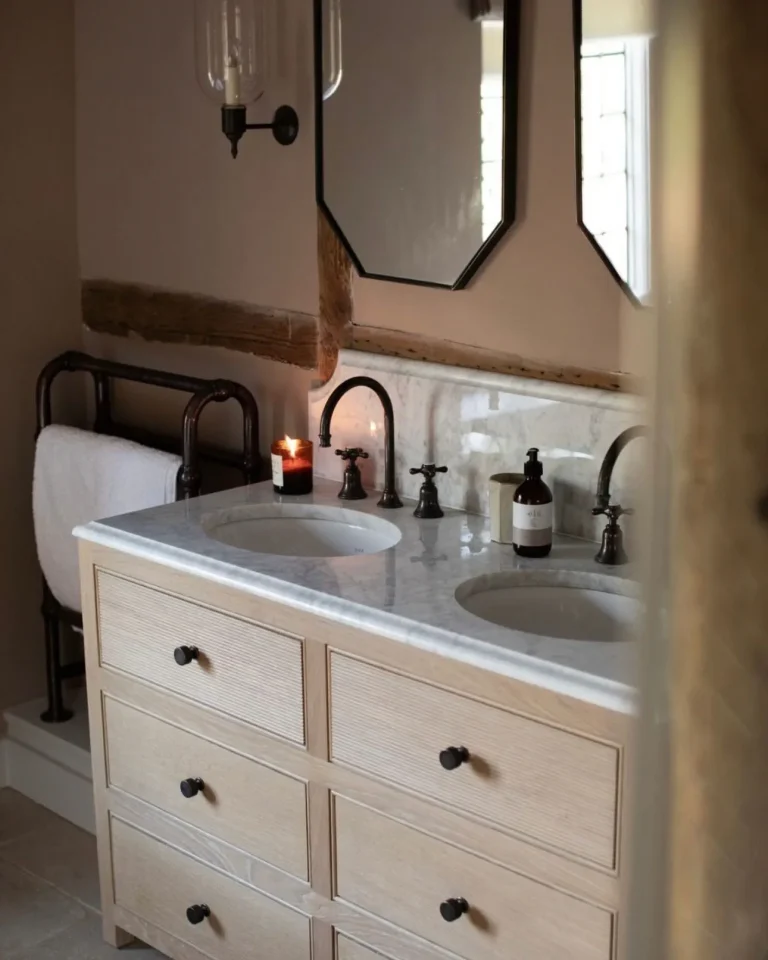 Kent Farmhouse: 17th-Century En-Suite - KF En-suite 3